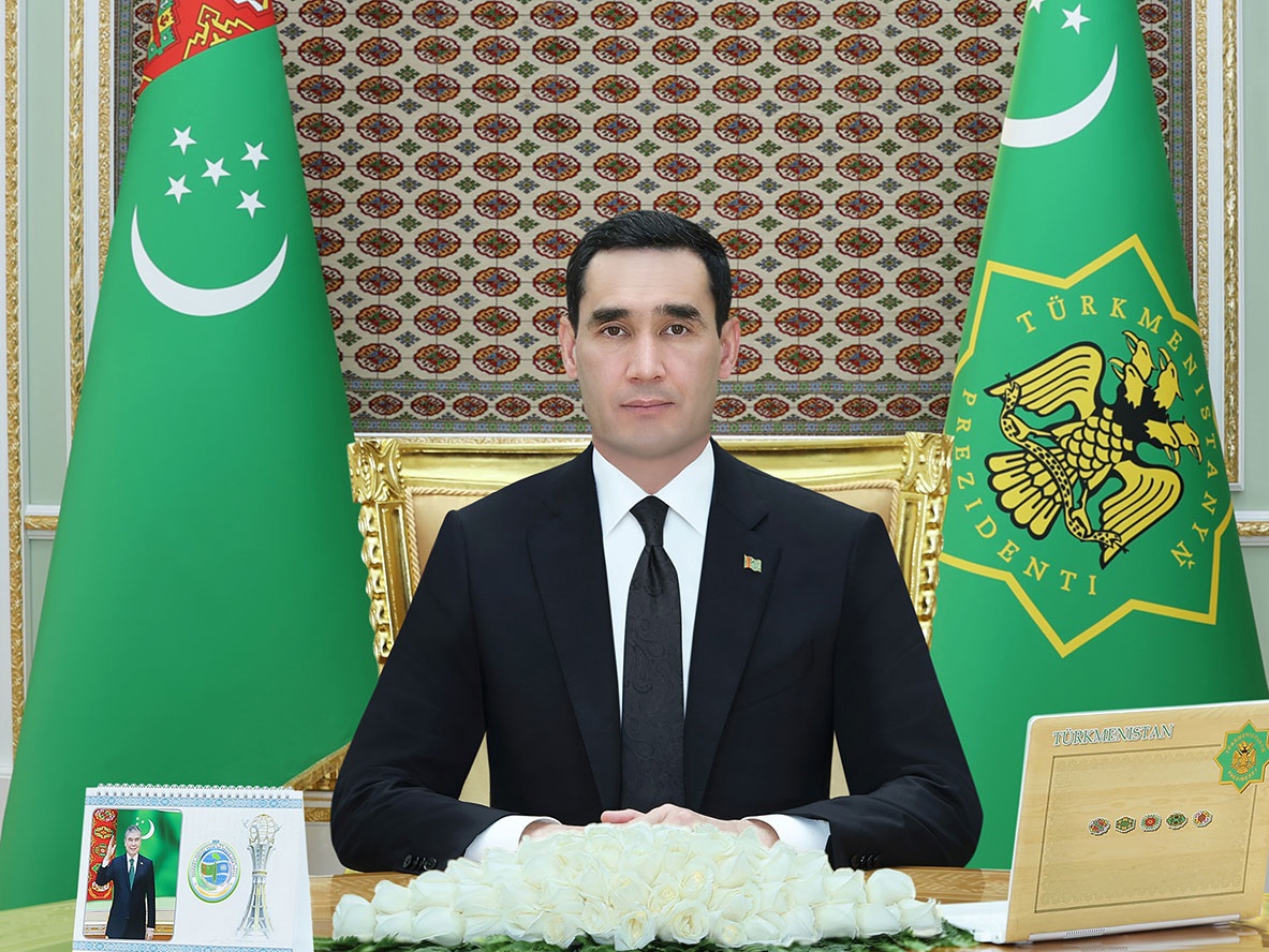 Türkmenistanyň Prezidenti ýurduň hemişelik Bitaraplygynyň şanly 30 ýyllygyna bagyşlanan sergä gatnaşyjylary gutlady