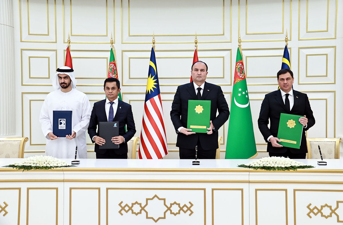 The State Concerns "Türkmennebit" and "Türkmengaz" Authorized to Conclude Agreements with Companies from the UAE and Malaysia