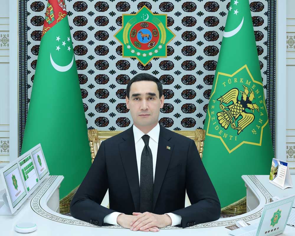 Президент Туркменистана поздравил египетского лидера с Днем революции