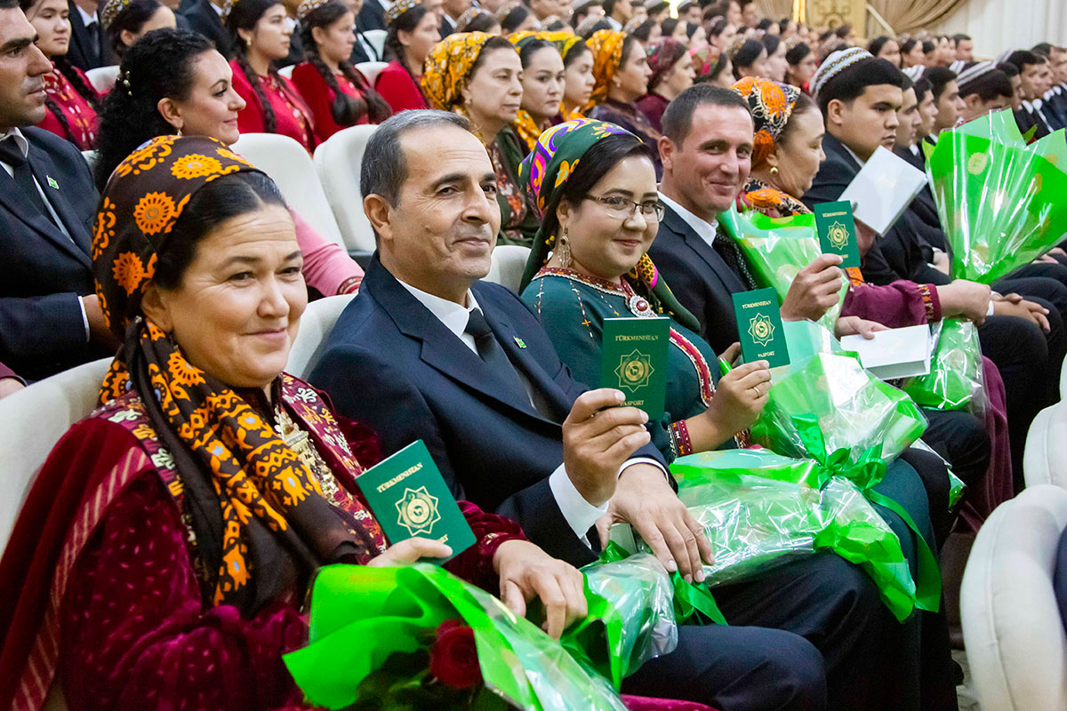 A ceremony of handing over passports to persons who have been granted citizenship of Turkmenistan was held in Ashgabat