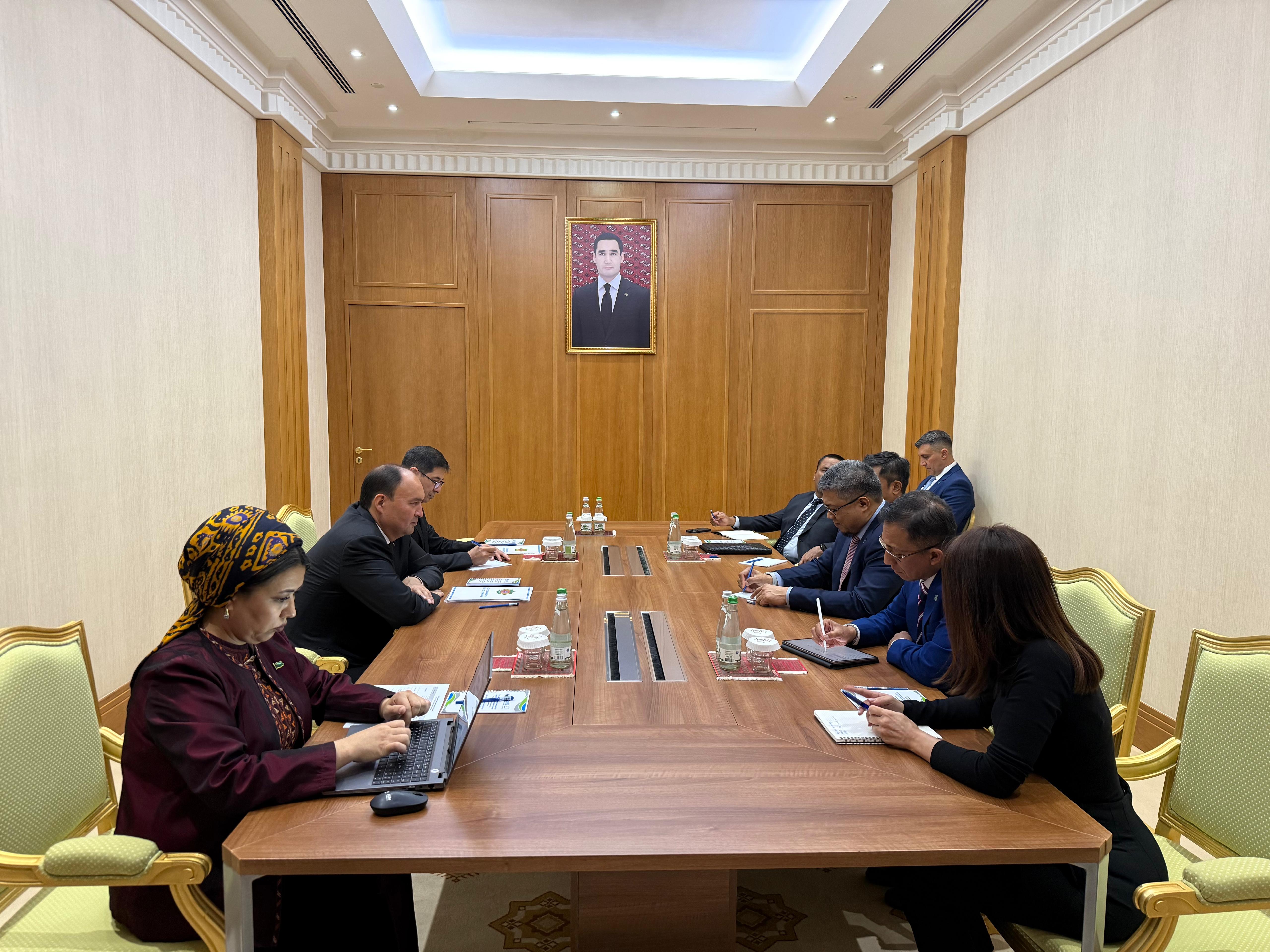 "Turkmennebit" State Concern and PETRONAS Discuss Prospects for Cooperation