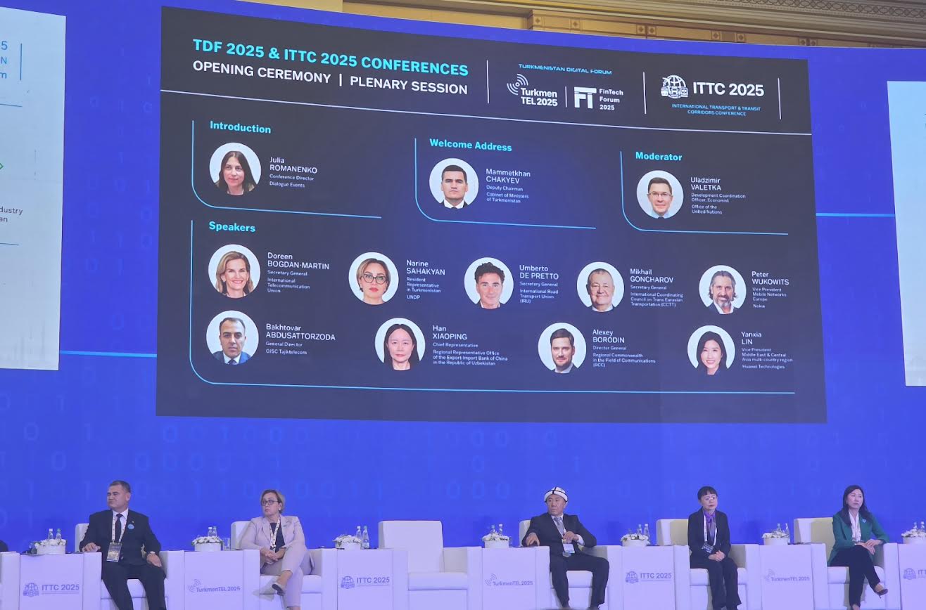 «Täjigtelekomyň» ýolbaşçysy «Türkmentel-2025»-de sanly transformasiýanyň esasy ugurlaryny beýan etdi