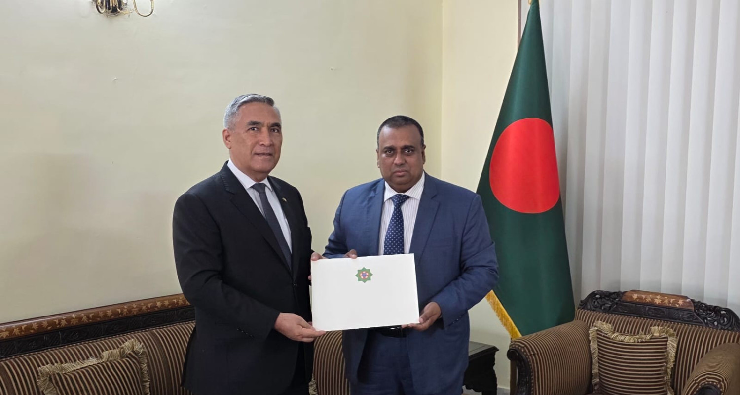 Türkmenistanyň Prezidentiniň adyndan Bangladeşiň Prezidentine ýollanan çakylyk haty Bangladeşiň Yslamabatdaky Ilçisine gowşuryldy